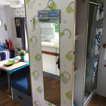 Mobil-home Confortable Le Chateau אתר קמפינג
